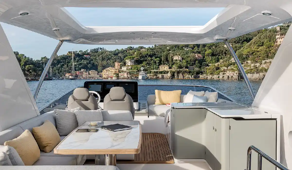 Azimut - Fly 60 - Best Yacht Rentals - Best Preowned Yachts - Exclusive Concierge Club.webp